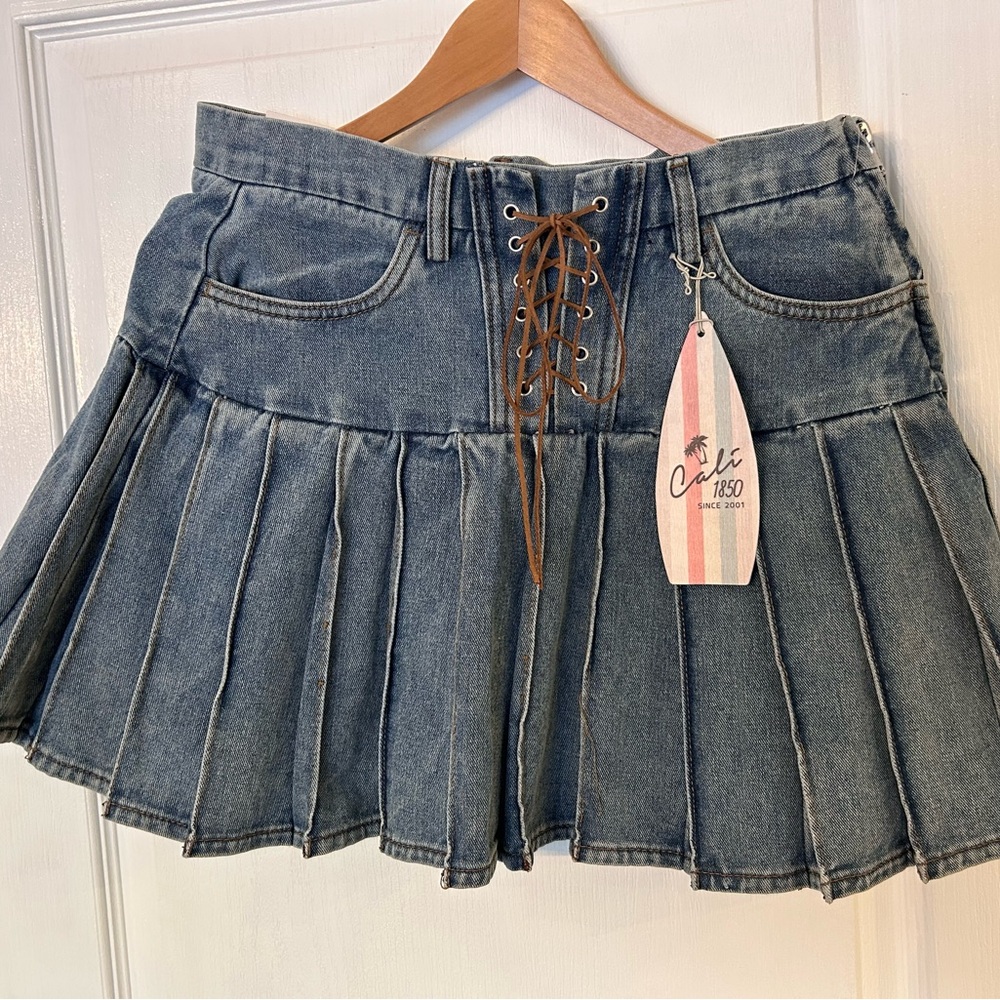 Women's Cali Blue Denim Pleated Skirt size Large
